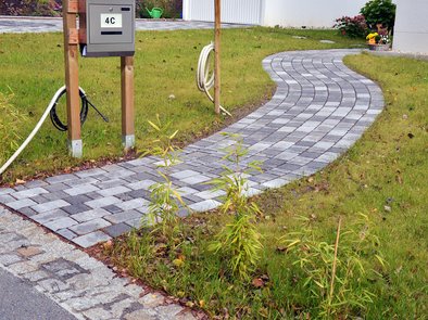 Neugestaltung Zuwegung